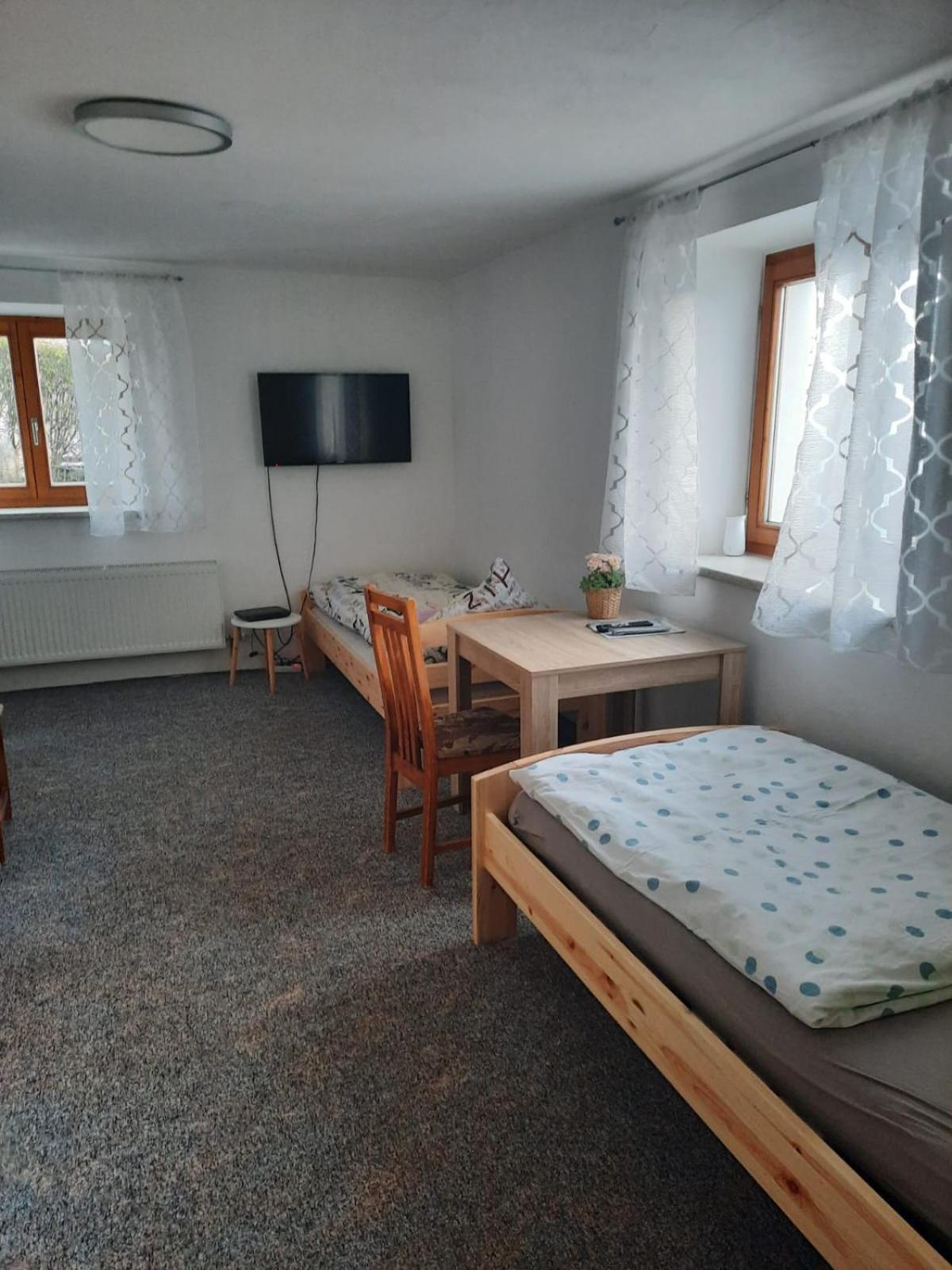 Karolingerweg Hotel Lauterhofen Buitenkant foto