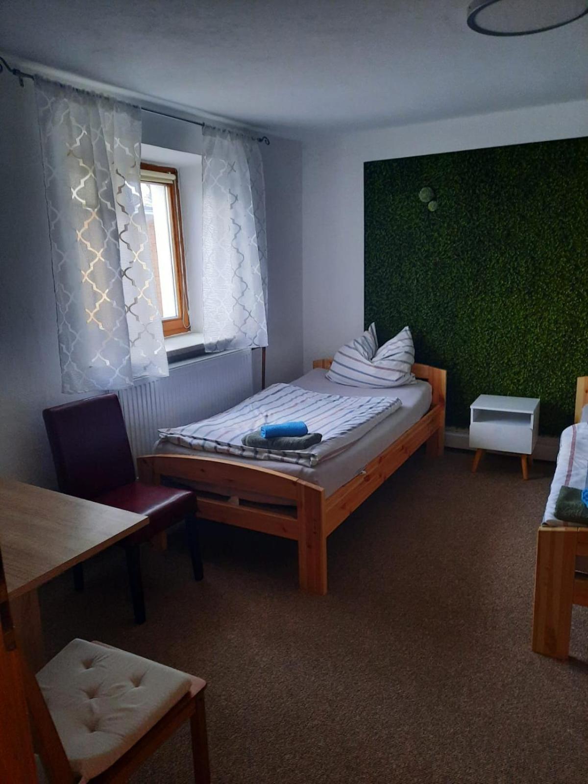 Karolingerweg Hotel Lauterhofen Buitenkant foto