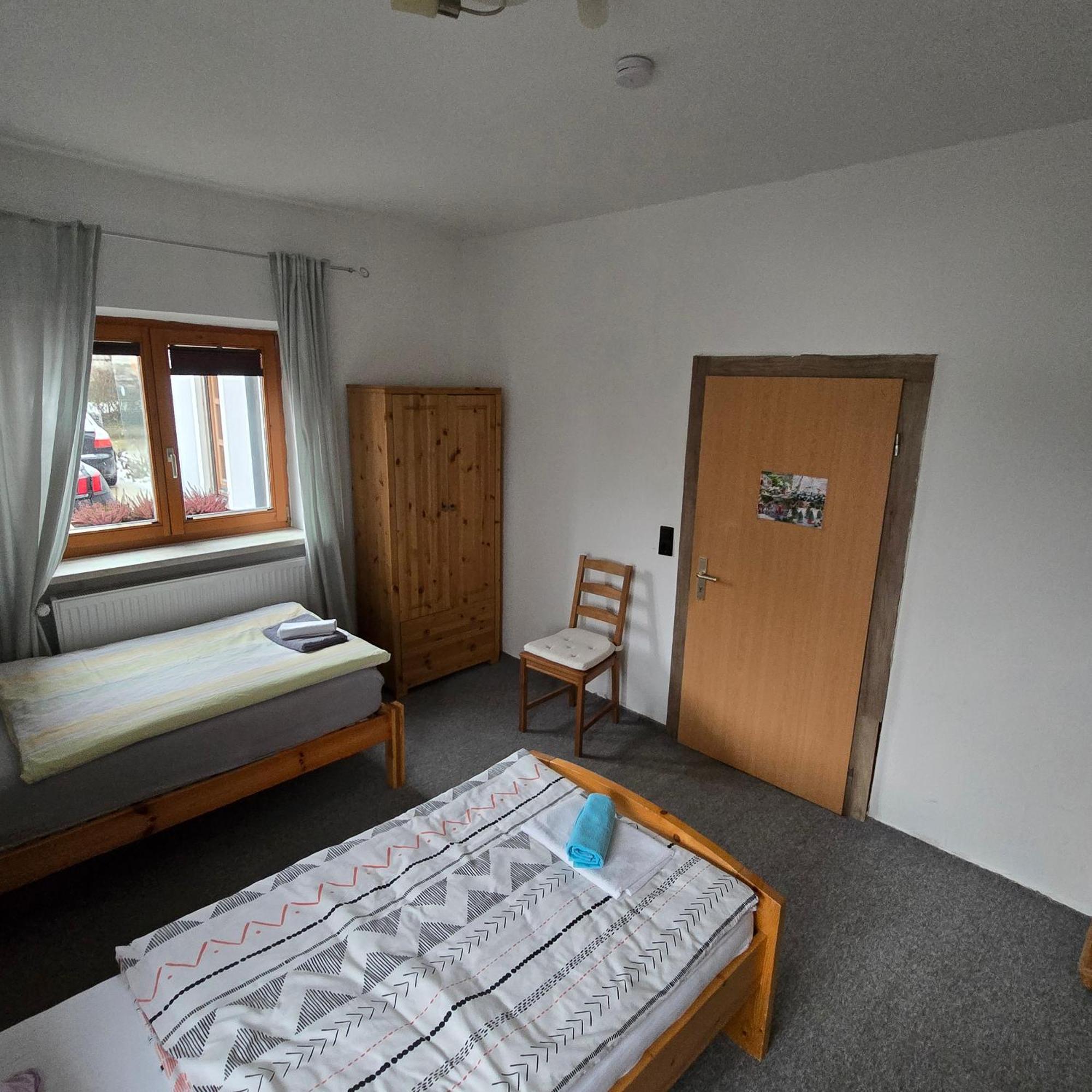 Karolingerweg Hotel Lauterhofen Buitenkant foto