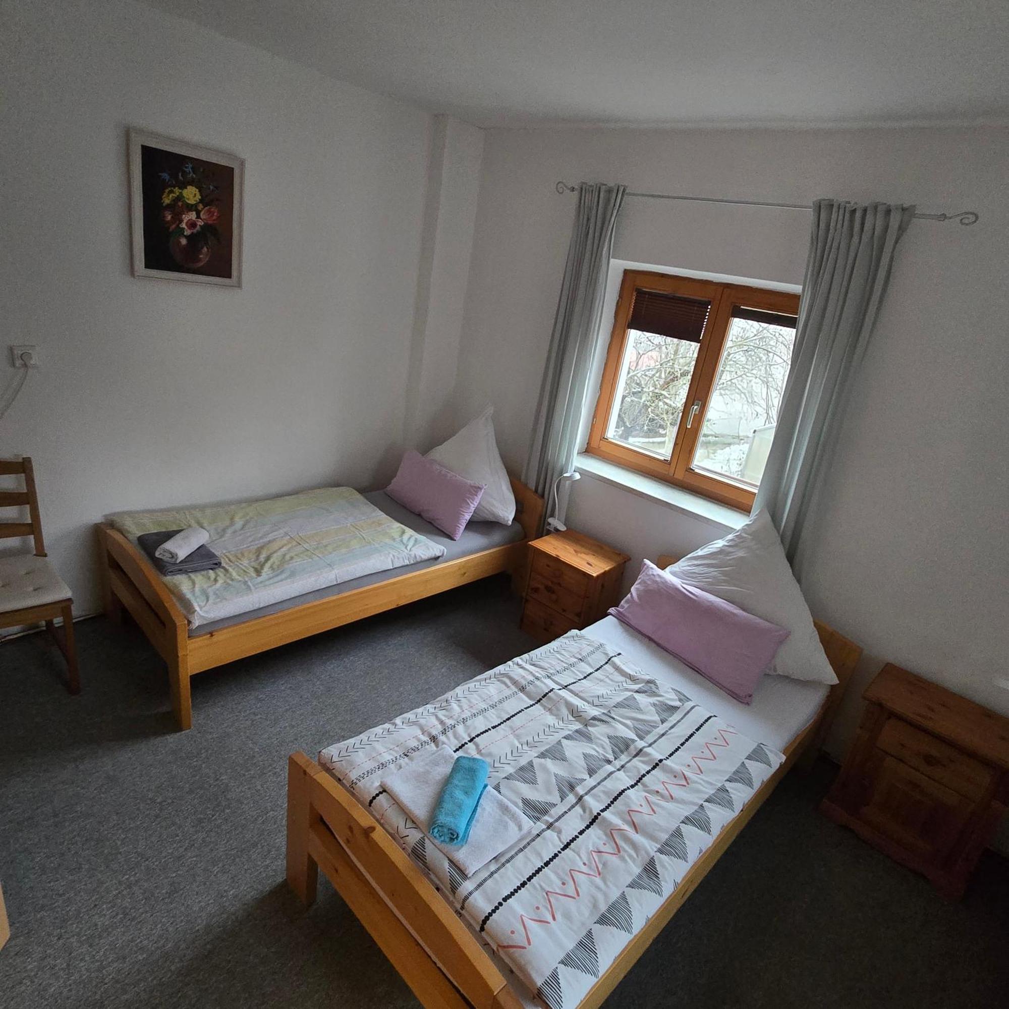 Karolingerweg Hotel Lauterhofen Buitenkant foto